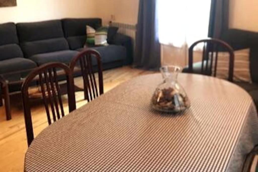 Maison Biscuit. Apartament A La Placa De La Vila Camprodon Exterior foto